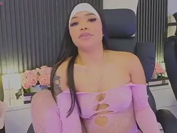 Stripchat Nude Webcam of Madiee_Rhea