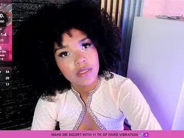 Stripchat Sex Cam of Serena_siren