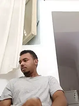 Stripchat Sex Cam of Triki_69