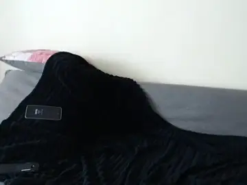 Stripchat Live Sex Cam of LittleFergie0