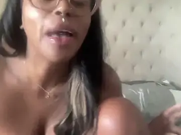 Stripchat Free Porn Cam of Mymyymyyy