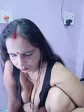 Stripchat Free Live Porn of Reema05