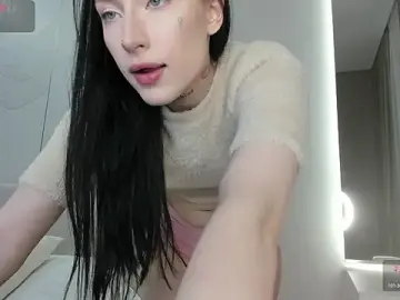 Stripchat Live Sex Cam of JenniferQueen11
