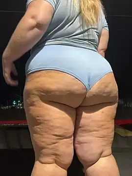 Stripchat Nude Webcam of BigMama6969