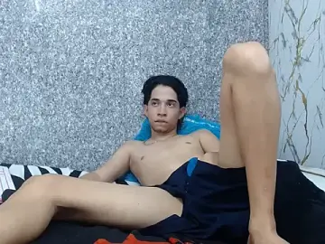 Stripchat Watch Live Sex Cams of Cruzito_hot_X21