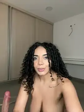 Stripchat Watch Live Sex Cams of Curlyierr