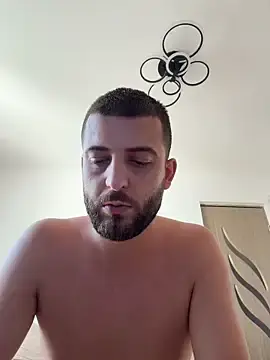 Stripchat Free Live Porn of Pablo_Hornyguy95