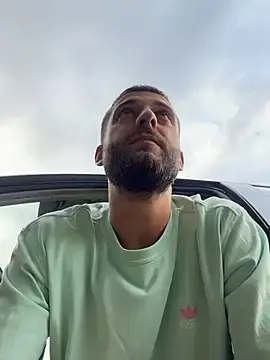 Stripchat Watch Live Sex Cams of Pablo_Hornyguy95