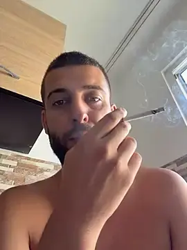 Stripchat Live Porn of Pablo_Hornyguy95