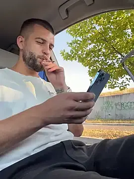 Stripchat Adult Webcam of Pablo_Hornyguy95