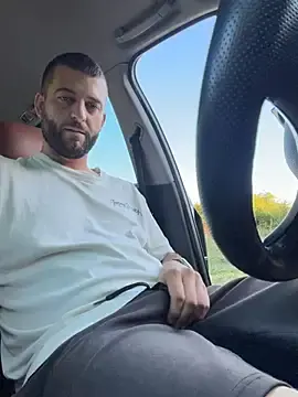 Stripchat Live Porn of Pablo_Hornyguy95