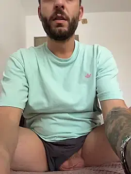 Stripchat Free Live Porn of Pablo_Hornyguy95