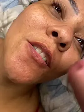 Stripchat Free Porn Cam of mayemarc