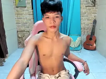 Stripchat Sex Cam of YURI_KUN