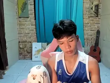 Stripchat Sex Cam of YURI_KUN