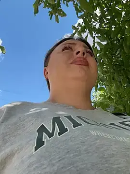Stripchat Live Porn of Sara_Hug