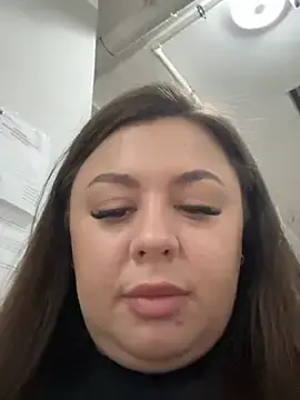 Stripchat Sex Cam of Sara_Hug