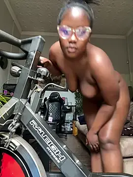 Stripchat Live Porn of TThickblackpussy1