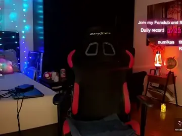 Stripchat Sex Cam of Lisaonthemoon