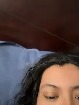 Stripchat Sex Cam of karysweetbeaury