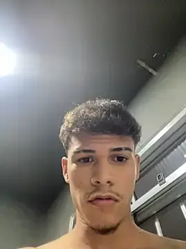Stripchat Adult Webcam of guizada_carioca07