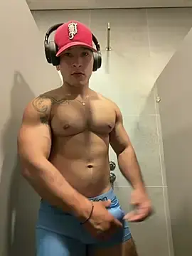 Stripchat Free Porn Cam of Horny_nick19