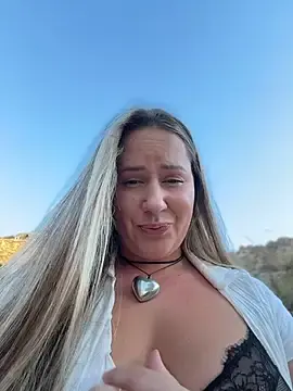 Stripchat Watch Live Sex Cams of Mona_Plus