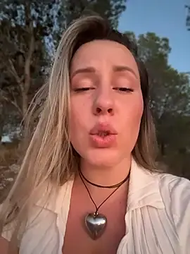 Stripchat Best live sex cam show of Mona_Plus