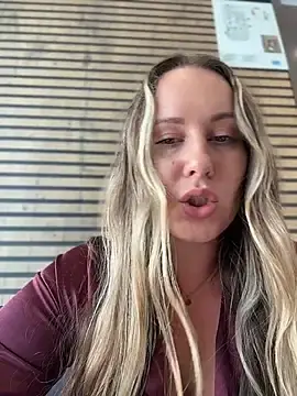 Stripchat Free Porn Cam of Mona_Plus