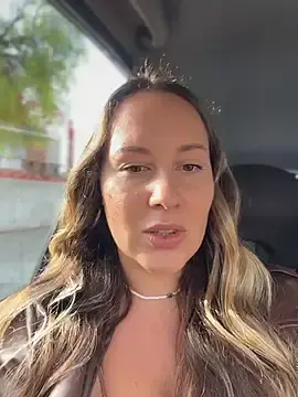 Stripchat Live Sex of Mona_Plus