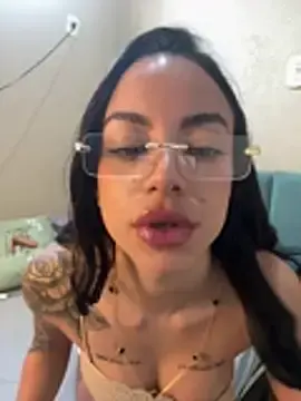 Stripchat Live Sex Cam of Morenaviip