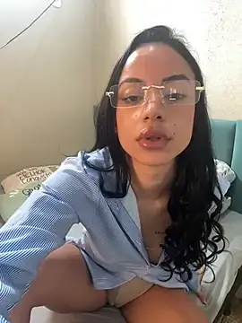 Stripchat Watch Live Sex Cams of Morenaviip