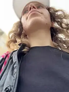 Stripchat Sex Cam of RinaMood