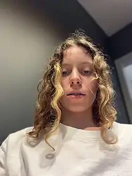Stripchat Live Sex of RinaMood