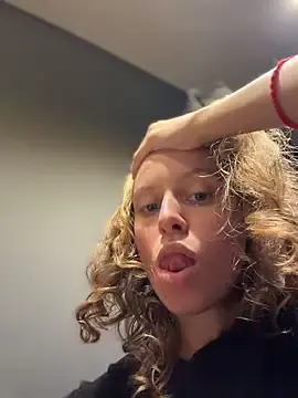 Stripchat Sex Chat of RinaMood