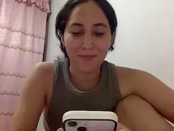 Stripchat Nude Webcam of LatinDoll8