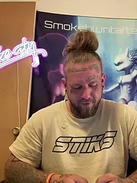 Stripchat Live Sex Cam of Smokebluntafterblunt