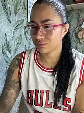 Stripchat Sex Cam of Sweet__Nurse1
