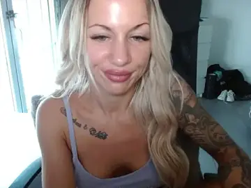 Stripchat Live Sex of JuicyJanexo
