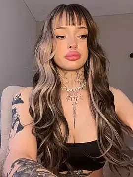 Stripchat Free Porn Cam of madelinexx