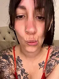 Stripchat Free Porn Cam of nena_santa