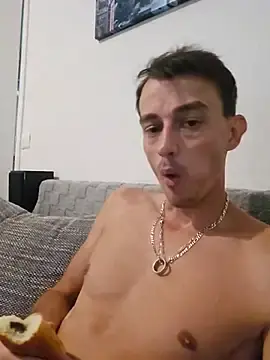 Stripchat Adult Webcam of Chrisou73