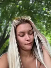 Stripchat Live Porn of KikiWatson