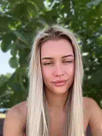 Stripchat Best Webcam of KikiWatson