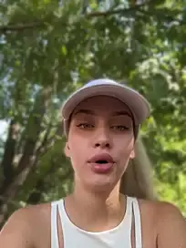 Stripchat Live Porn of KikiWatson
