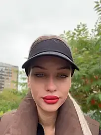 Stripchat Best Webcam of KikiWatson