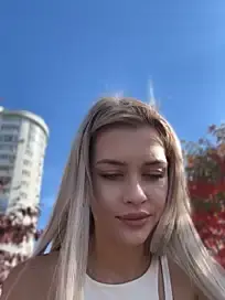 Stripchat Watch Live Sex Cams of KikiWatson