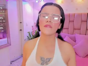 Stripchat Live Sex of isabellaa_clarkk