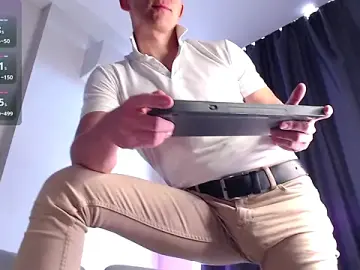 Stripchat Free Porn Cam of S3Xyes
