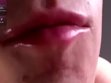 Stripchat Sex Cam of S3Xyes